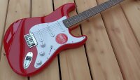 Squier Sonic Strat, Torino Red