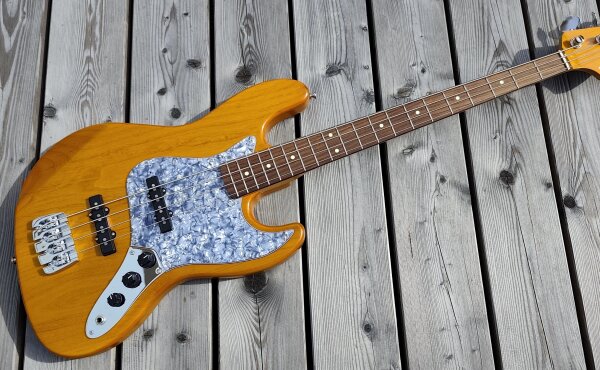 Wagner J-Style VNT Ahorn / Rosewood Hals